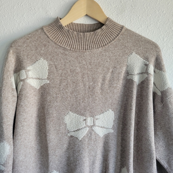 Emma's Expressions Bow Beige Tan Crew Neck Sweater Top Womens Size XL - Picture 3 of 7